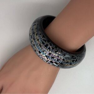 Elegant Black and Silver Bracelet